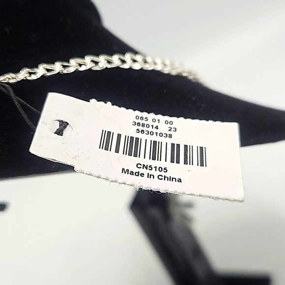 Talbots Flower Necklace - Picture 4 of 5